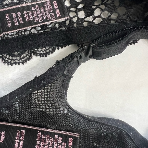 Victoria's Secret Black Lace Push-Up Bra - Picture 3 of 3